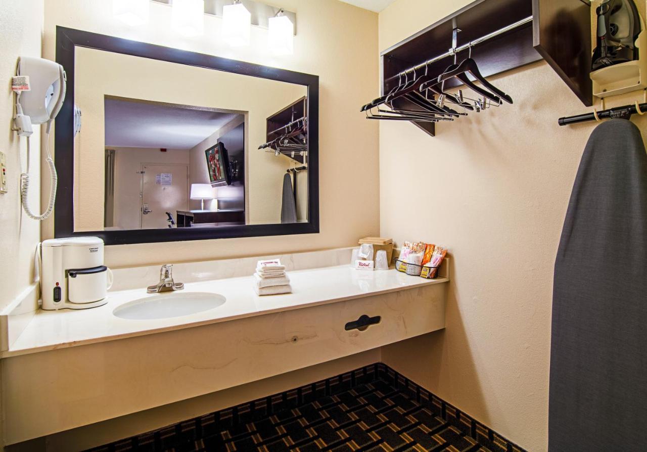 Red Roof Inn & Suites Greenwood, Sc Luaran gambar